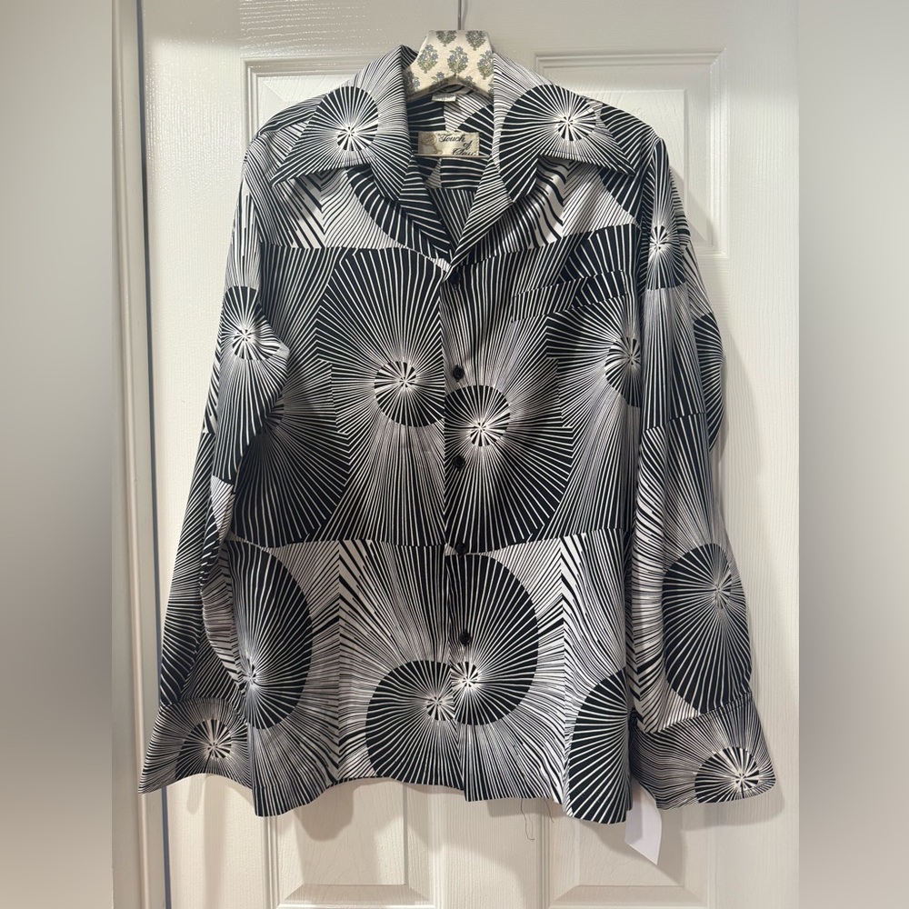 Stylish Black and White Men's Dress Shirt TOUCH OF CLASS 1970’s vintage disco